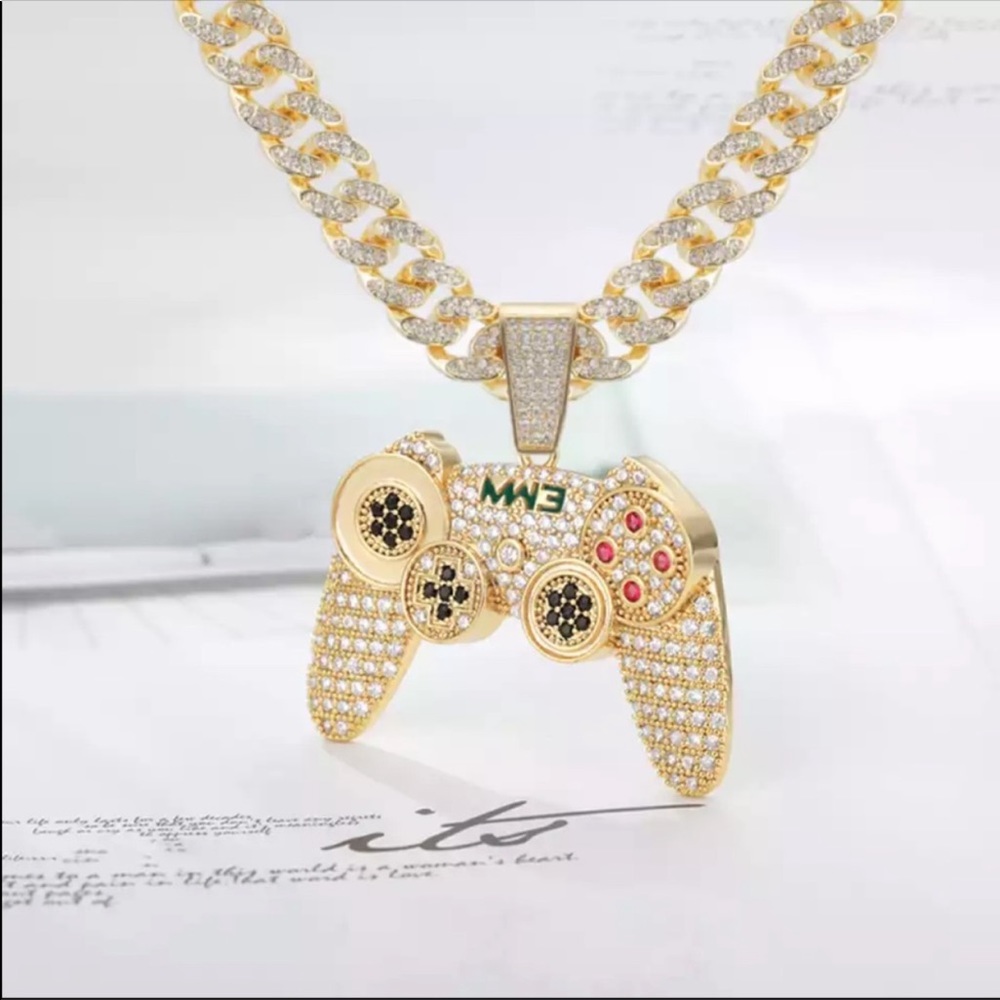 NEW MEN CONTROL GAMING CUBAN CHAIN NECKLACE - Picture 2 of 3